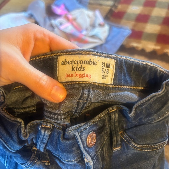 Abercrombie Kids Classic Blue Jeans - Picture 3 of 6